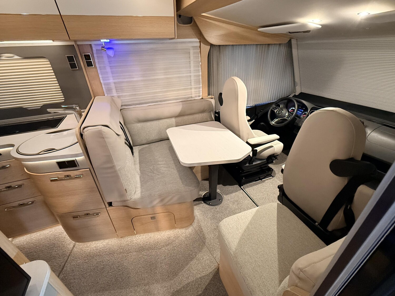 Hymer B-Klasse MC I BlackLine 600 - Bild 7 Hymer B-Klasse MC I BlackLine 600 - Vorschaubild - Bild 7