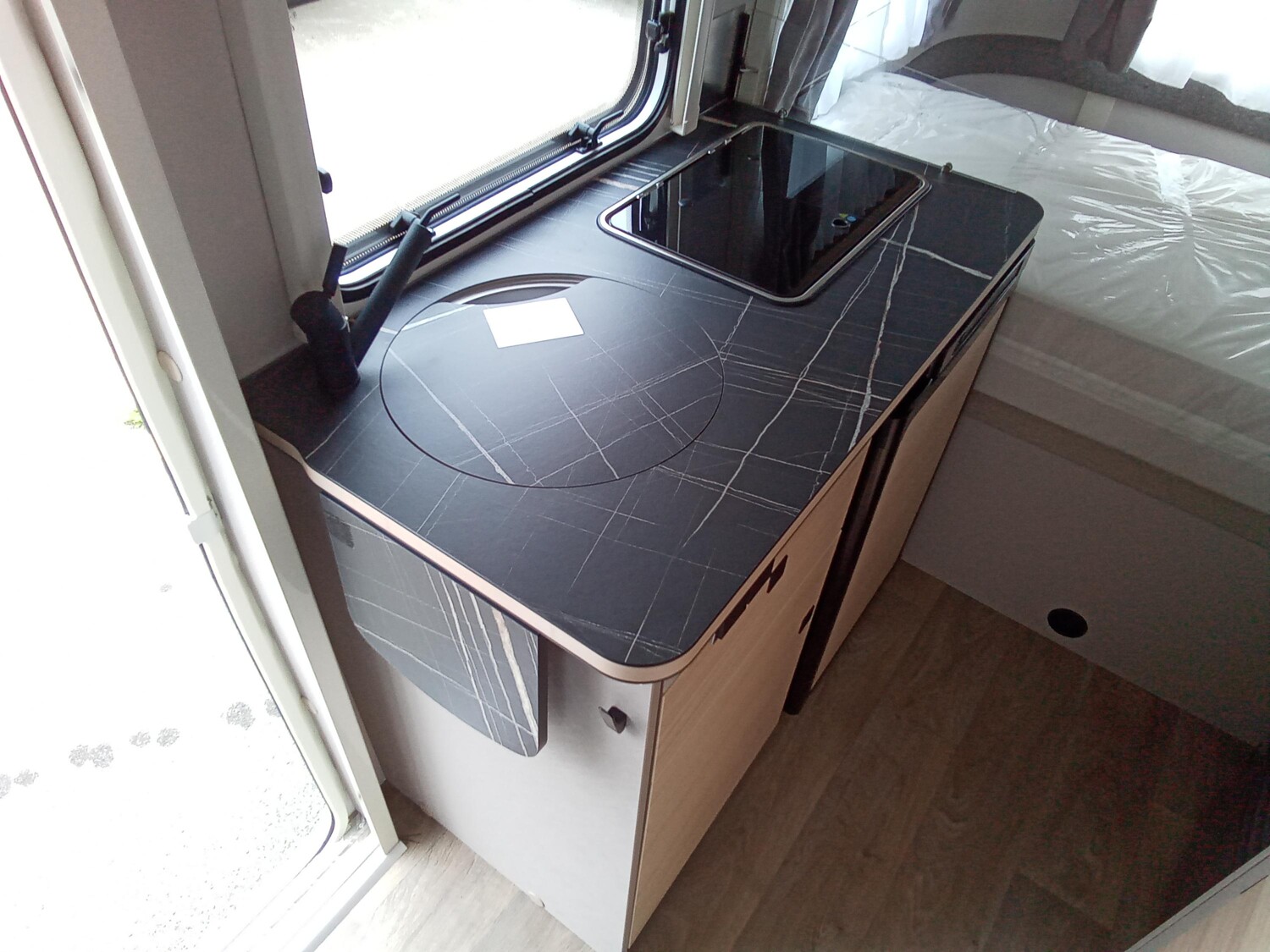 Hymer Eriba Touring 430 - Bild 8 Hymer Eriba Touring 430 - Vorschaubild - Bild 8