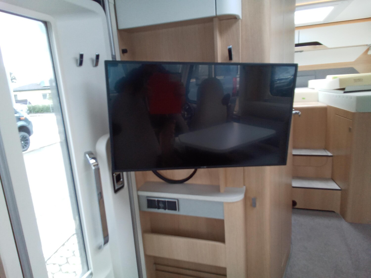 Hymer B-Klasse MC I BlackLine 600 - Bild 21 Hymer B-Klasse MC I BlackLine 600 - Vorschaubild - Bild 21