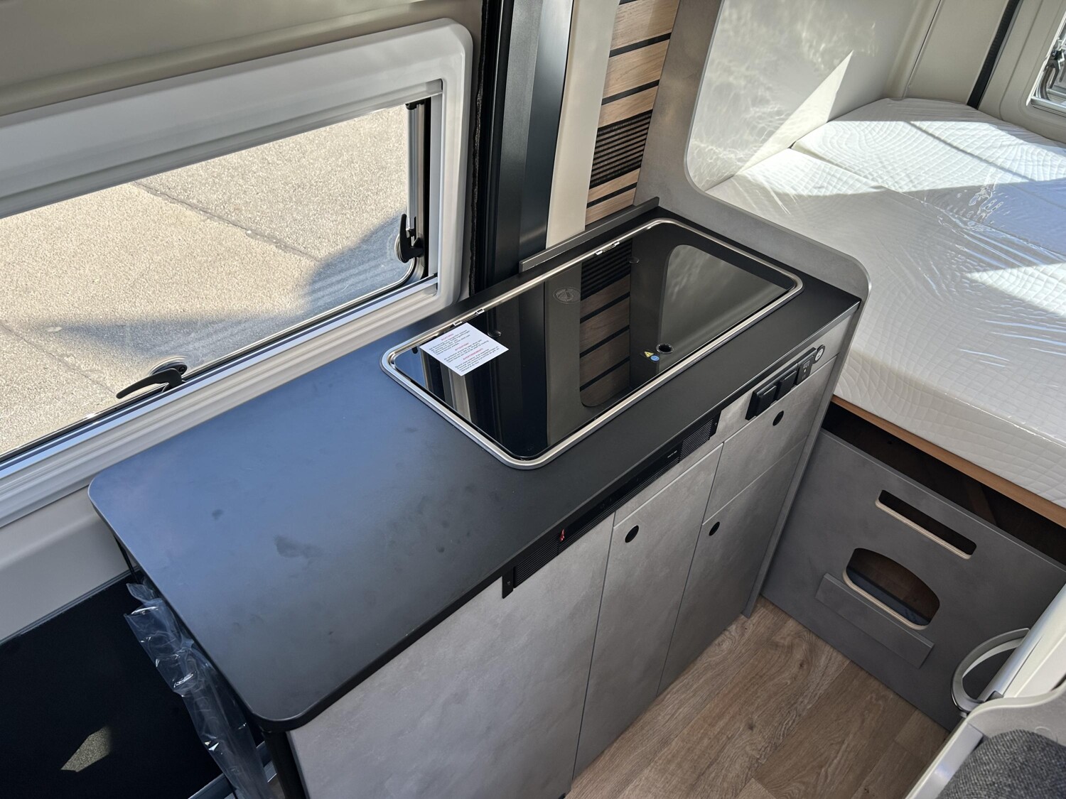 Crosscamp ADVTR Peugeot 5.4 DF - Bild 6 Crosscamp ADVTR Peugeot 5.4 DF - Vorschaubild - Bild 6