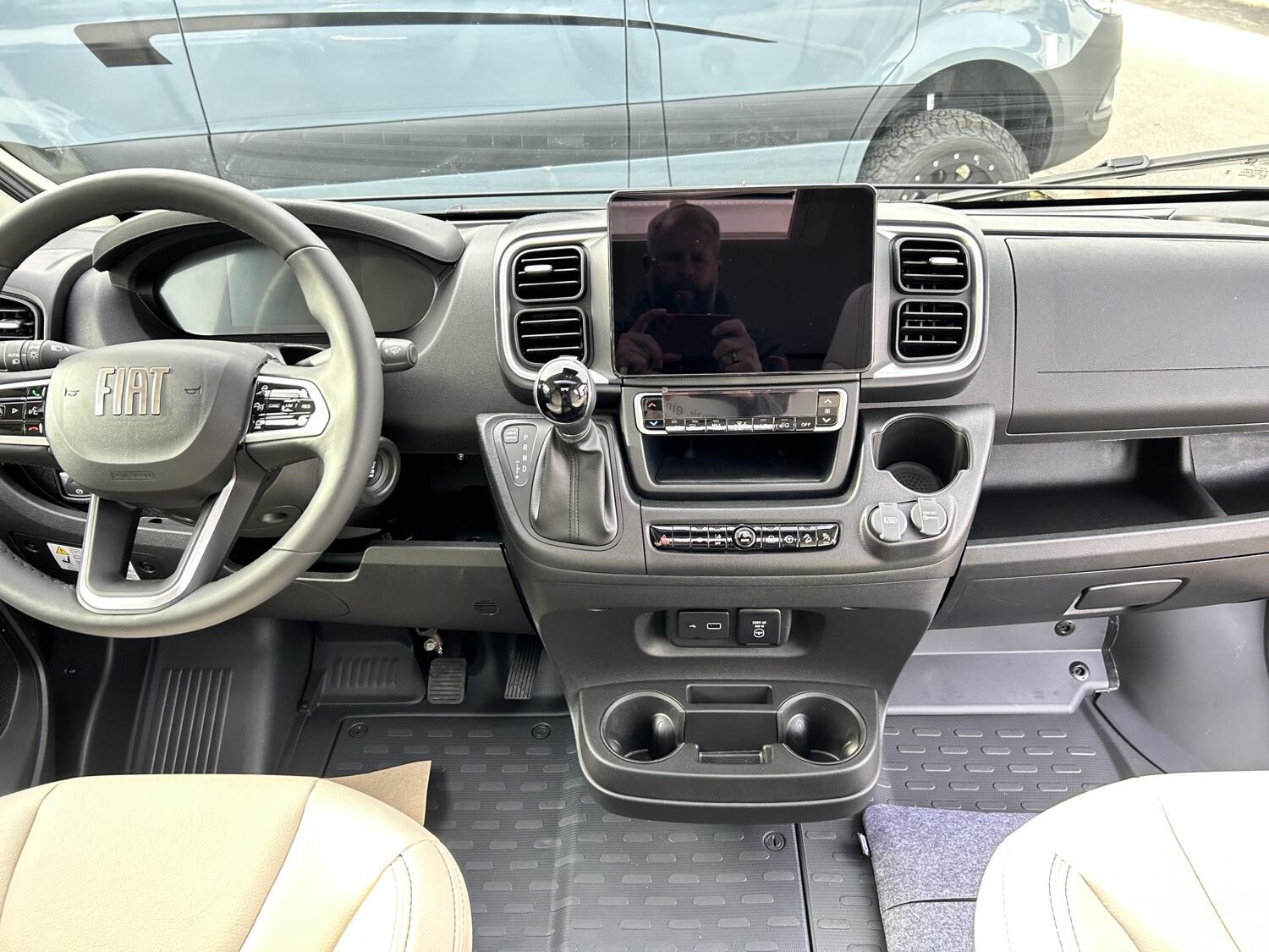 Westfalia Columbus 600 E 180 PS*Aut* - Bild 3 Westfalia Columbus 600 E 180 PS*Aut* - Vorschaubild - Bild 3