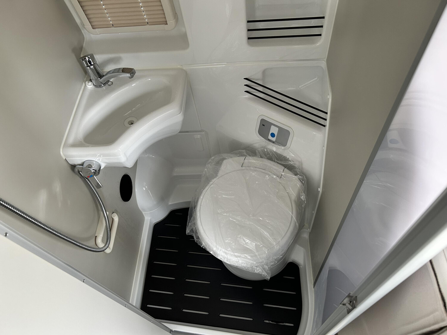 Westfalia Columbus 600 E 180 PS*Aut* - Bild 10 Westfalia Columbus 600 E 180 PS*Aut* - Vorschaubild - Bild 10