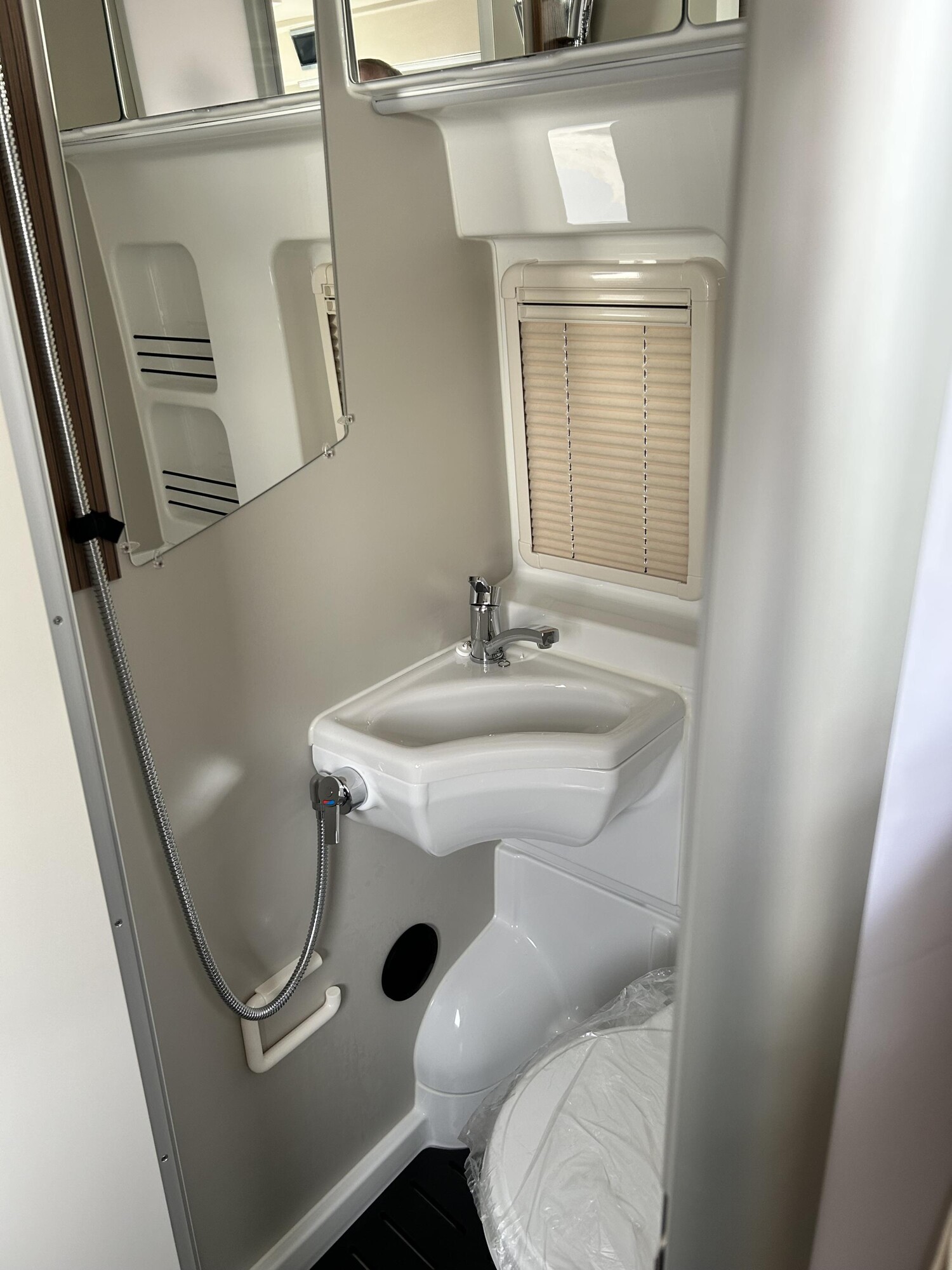 Westfalia Columbus 600 E 180 PS*Aut* - Bild 11 Westfalia Columbus 600 E 180 PS*Aut* - Vorschaubild - Bild 11