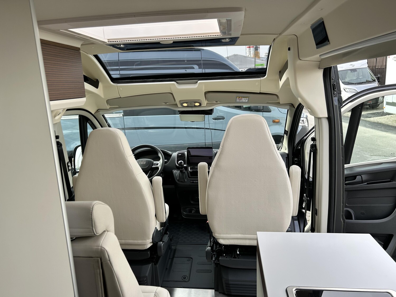 Westfalia Columbus 600 E 180 PS*Aut* - Bild 7 Westfalia Columbus 600 E 180 PS*Aut* - Vorschaubild - Bild 7