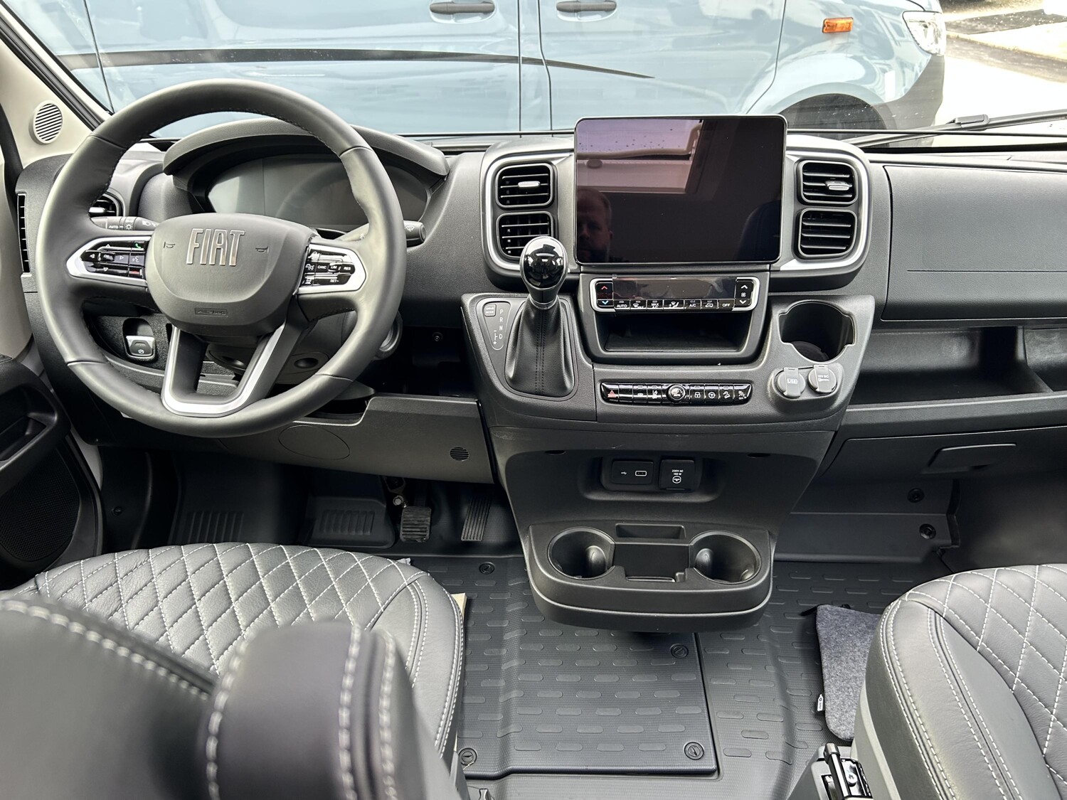 Westfalia Columbus 600 E 180 PS*Aut* - Bild 3 Westfalia Columbus 600 E 180 PS*Aut* - Vorschaubild - Bild 3