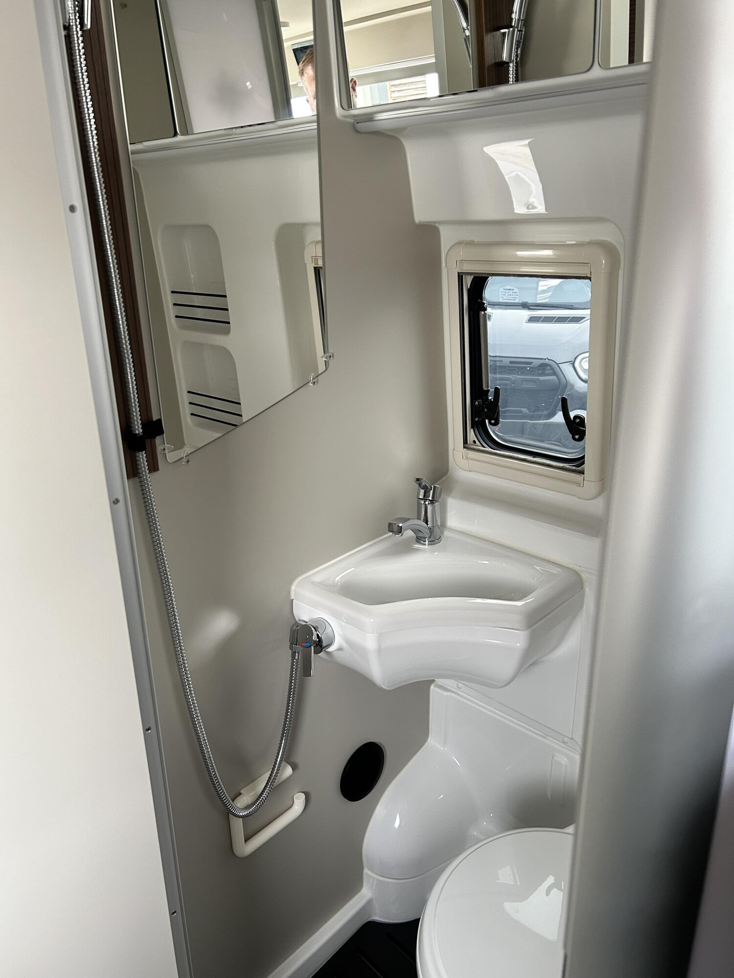 Westfalia Columbus 600 E 180 PS*Aut* - Bild 9 Westfalia Columbus 600 E 180 PS*Aut* - Vorschaubild - Bild 9