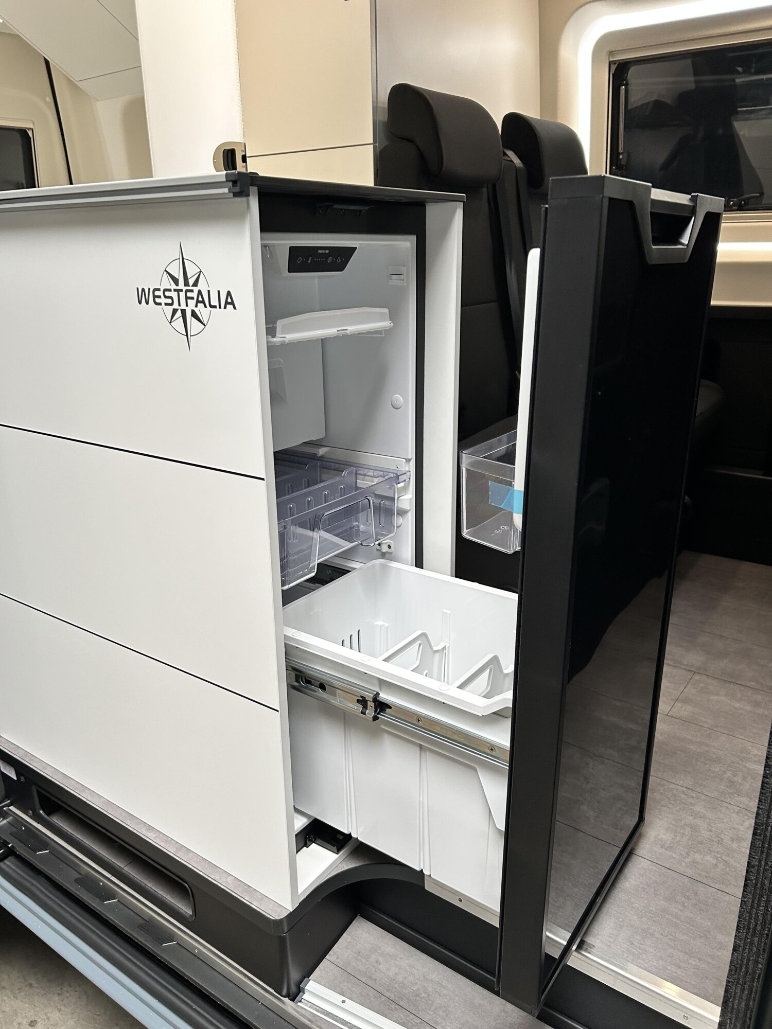 Westfalia James Cook 600 D Premium - Bild 9 Westfalia James Cook 600 D Premium - Vorschaubild - Bild 9