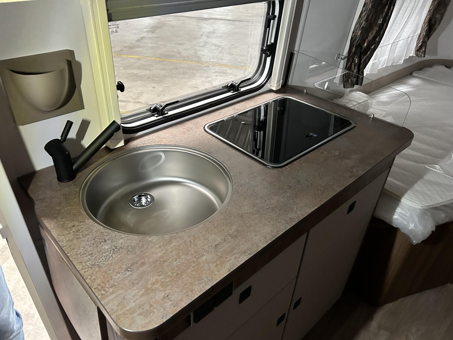 Hymer Eriba Touring 642 - Bild 9 Hymer Eriba Touring 642 - Vorschaubild - Bild 9