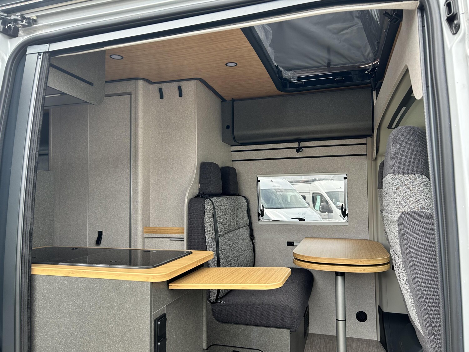Hymer Redwood 600 - Bild 5 Hymer Redwood 600 - Vorschaubild - Bild 5