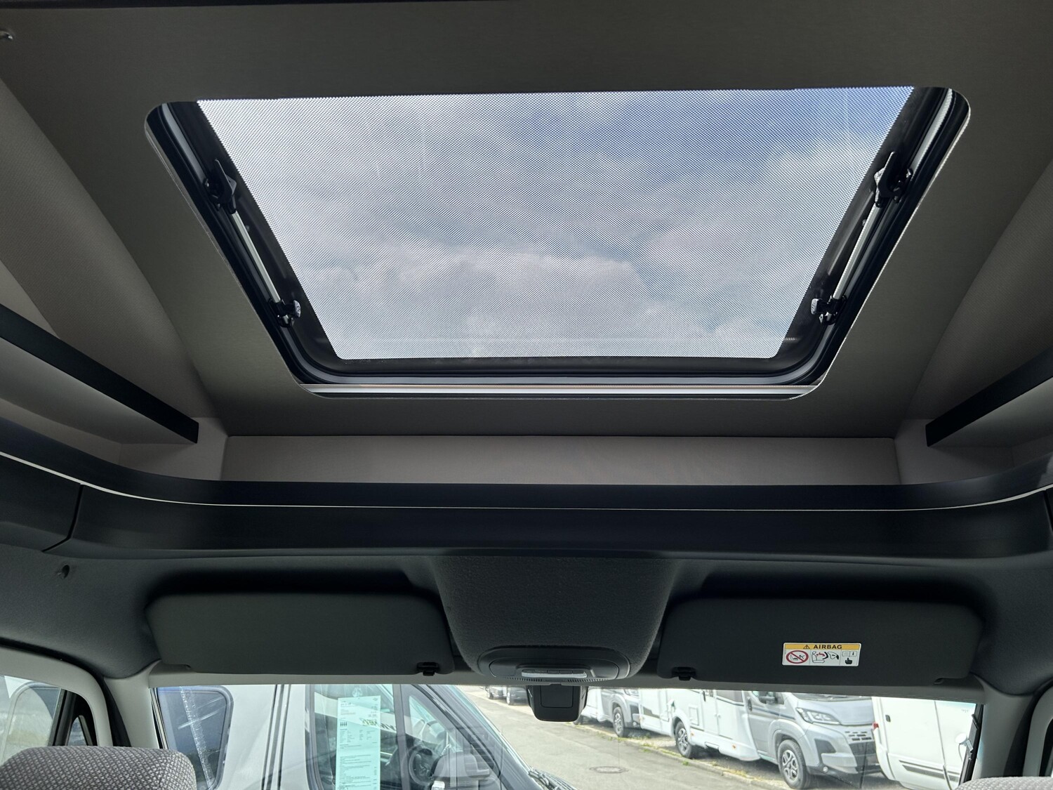Hymer GT-S 685 - Bild 5 Hymer GT-S 685 - Vorschaubild - Bild 5