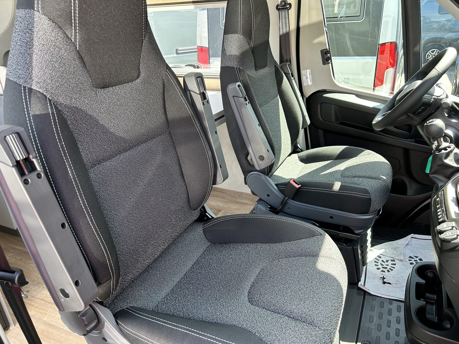 Crosscamp ADVTR 6.0 DF Peugeot - Bild 6 Crosscamp ADVTR 6.0 DF Peugeot - Vorschaubild - Bild 6